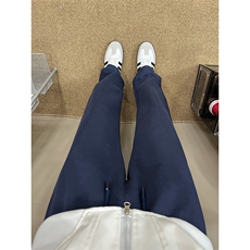 藏青色