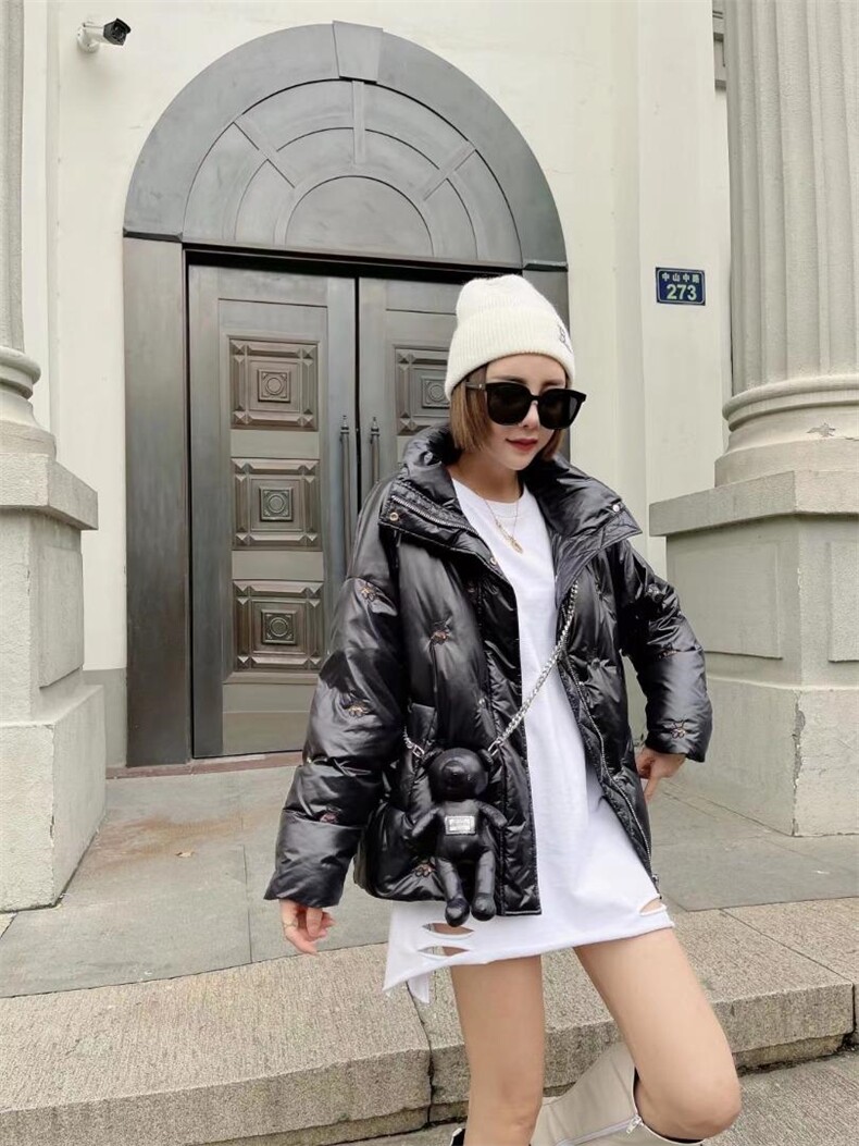 短款带配件小熊羽绒服，女装羽绒服，红衣情缘