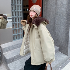 巨好看羊羔毛拼接派克羽绒服女2025冬新款设计感时尚羽绒绒外套，女装羽绒服，仟媚宠