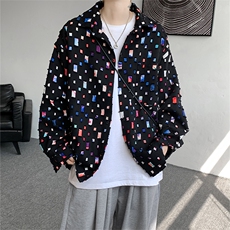 黑色