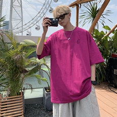 玫红色