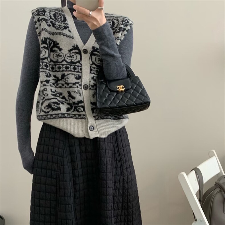 2025年秋季时尚百搭通勤简约休闲V领提花马甲，女装马甲，新胜羊绒