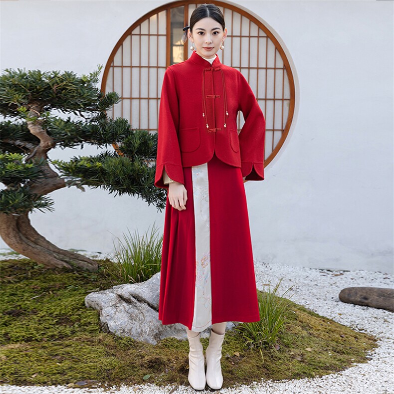 针织连帽红色羊羔毛呢外套女秋冬2025新款学院风皮毛一体呢大衣,女装毛呢外套,芷墨服饰