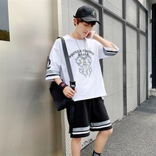 白色