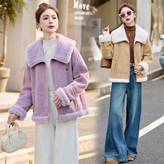 2025冬季保暖皮毛一体翻领外套宽松显瘦女新款百搭休闲，女装皮衣，自然秀