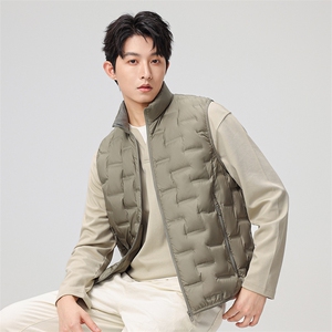 主推新款90绒子轻薄情侣装羽绒服秋冬男款休闲轻薄羽绒服马甲外套