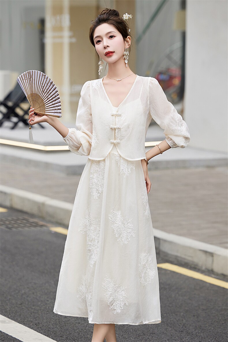 吊带连衣裙女2024春新款小个子新中式提花夏外搭开衫,女装短外套,布芭啦