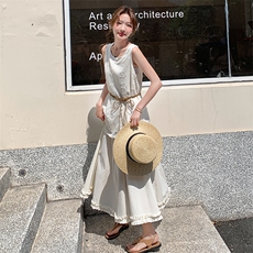 2025夏季新款韩系刺绣白色背心连衣裙女轻熟风气质独特假两件长裙，女装连衣裙，2C317