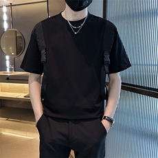 黑色