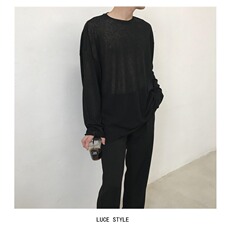 黑色