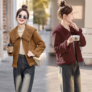 洋气减龄娃娃领皮毛一体羊羔毛外套女2025冬季新款加厚鹿皮绒上衣图片