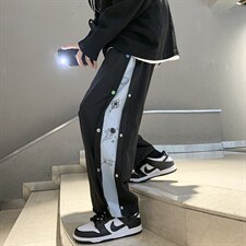 2025秋冬季新款单排彩扣宇航员腰果花男士休闲裤 A125-DK916-P45图片 2025秋冬季新款单排彩扣宇航员腰果花男士休闲裤 A125-DK916-P45图片