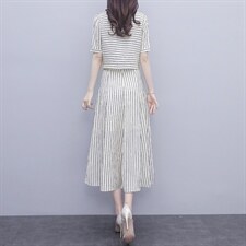 2021新款西装领短上衣条纹半身裙两件套，女装职业装，雅佳俏