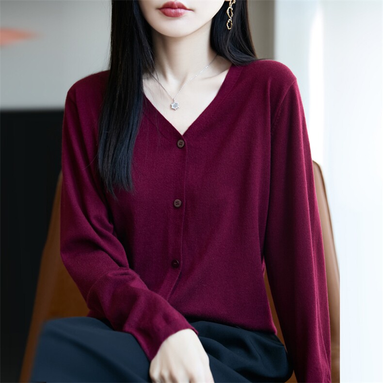 2025年秋季时尚百搭通勤简约休闲V领开衫,针织衫/毛衣,大美人包芯纱店