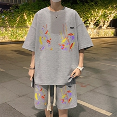 灰色
