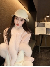 【依嘟】皮草斗篷狐狸毛冬气质氛围感羊毛外套(含100%羊毛)，女装双面呢大衣，依嘟服饰