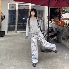 蓝色