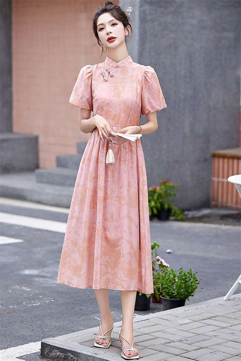现货！！2024夏季新款时尚优雅复古范印花连衣裙,女装连衣裙,魅影
