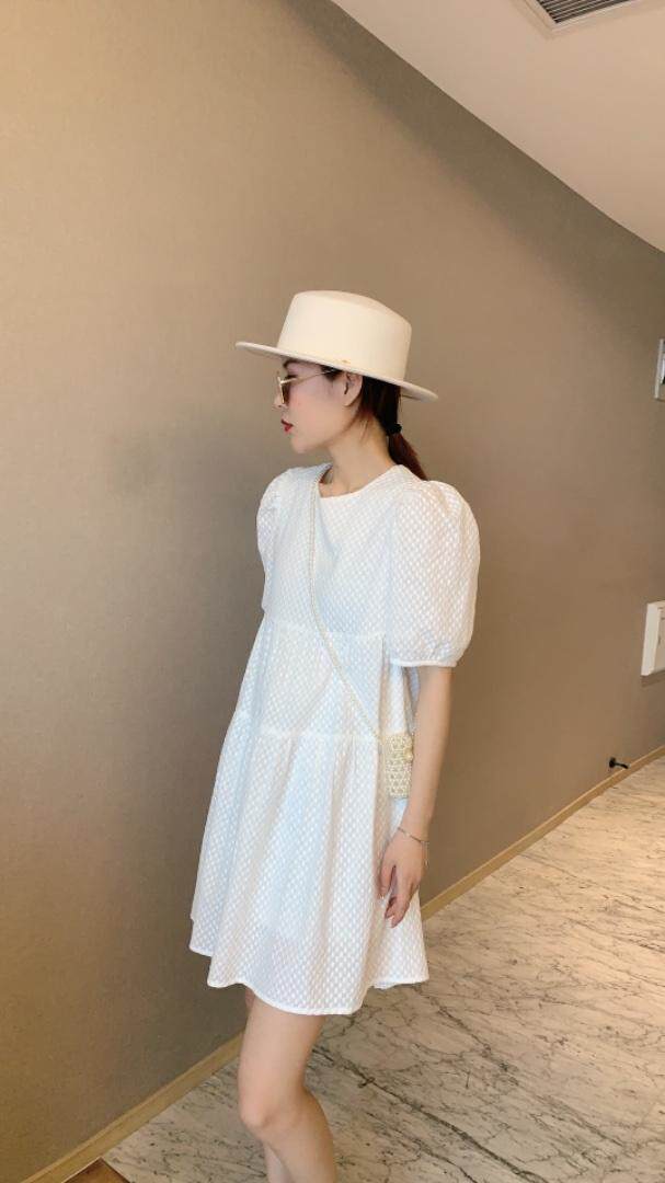 【现货】夏季新款纯色镂空绣花带珍珠包包连衣裙，女装连衣裙，东洋天堂之花