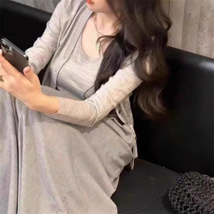 秋季新款女装针织衫修身显瘦羊毛开衫背心两件套百搭V领长袖外套图片