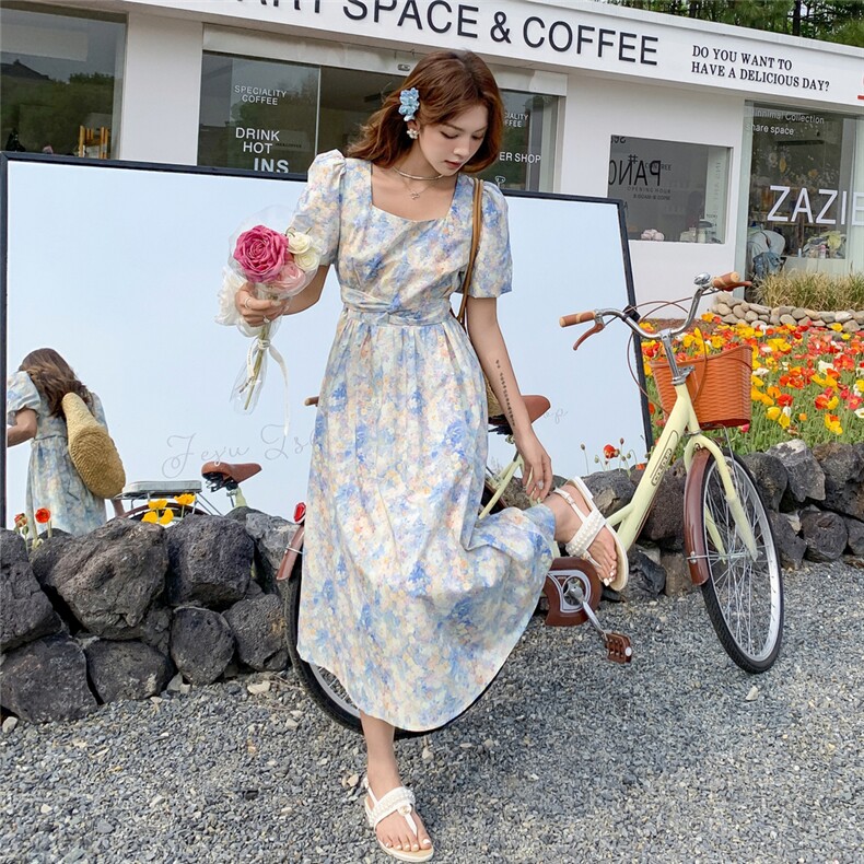 法式温柔风蓝色碎花连衣裙女夏高级感气质收腰泡泡袖仙女初恋长裙,女装连衣裙,2D045