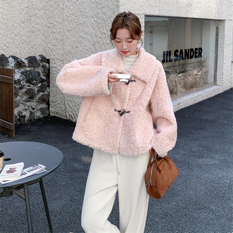 轻奢千金感皮毛一体牛角扣外套女2025新款冬季时髦淡人羊羔毛棉服,女装皮草,2C056