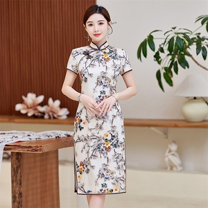 中式洋气旗袍品牌正品女夏装年轻款日常温柔真丝唐装连衣裙礼仪服图片