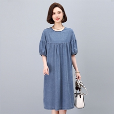 中年妈妈牛仔连衣裙女中长款2025夏季新款宽松遮肚子显瘦减龄裙子，女装连衣裙，悦见她