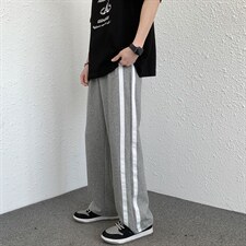 浅灰色