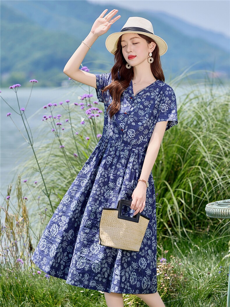 复古印花棉麻短袖连衣裙女夏2026新款V领盘扣气质减龄新中式裙子,女装连衣裙,倪叶myz