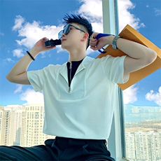 白色