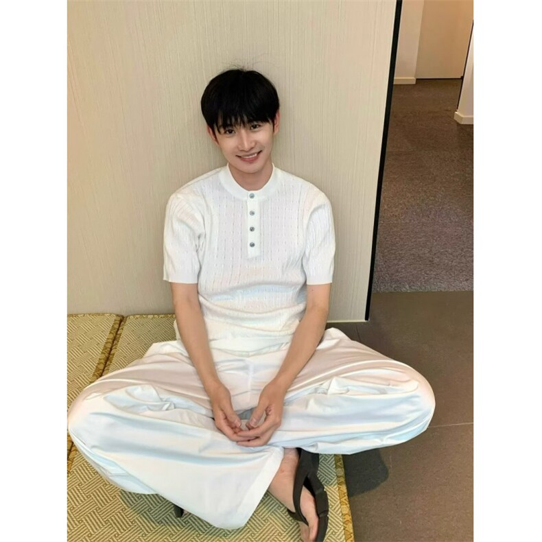 网络图现货男士夏季新款冰丝镂空翻领针织衫T恤男短袖RG58-P55图片