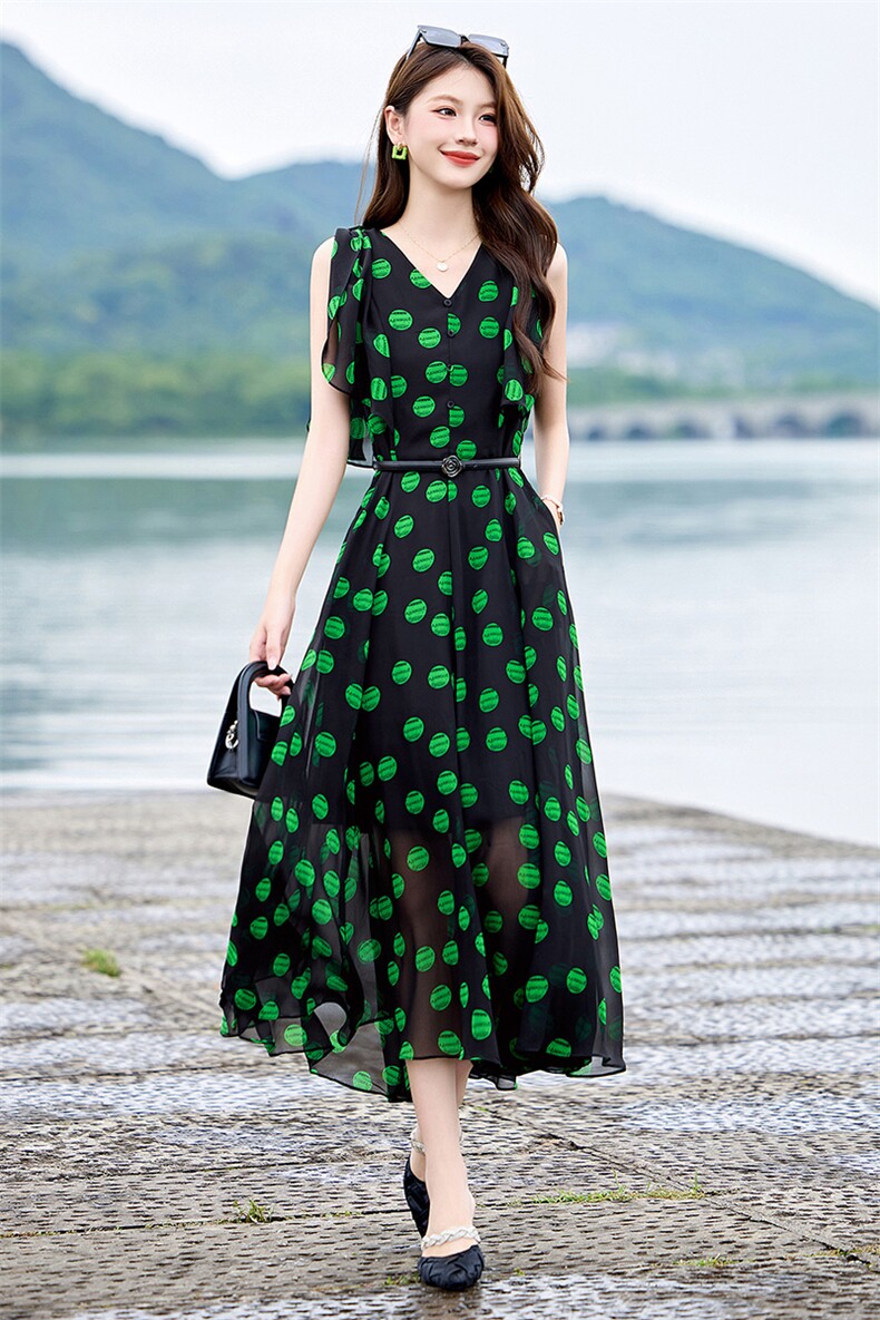 法式高端碎花连衣裙女2025夏新款气场强大十三行减龄收腰显瘦裙子,女装连衣裙,尚娜萱