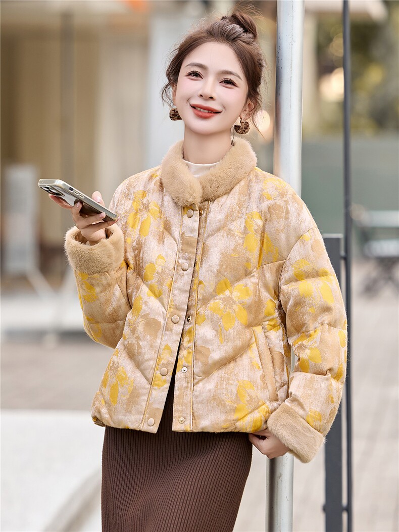 新中式短款羽绒服女2025年冬季新款保暖羽绒外套女,女装羽绒服,美沁