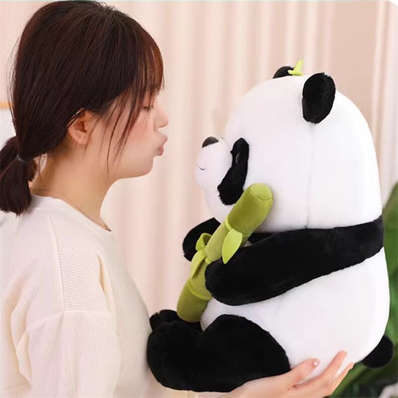 抱竹熊猫，皮皮乐园毛绒玩具
