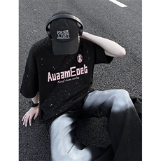 黑色