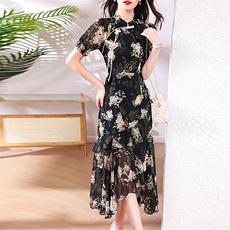 现货2026夏季新款韩版印花连衣裙时尚气质潮流小众设计感裙子，女装连衣裙，尚洛菲