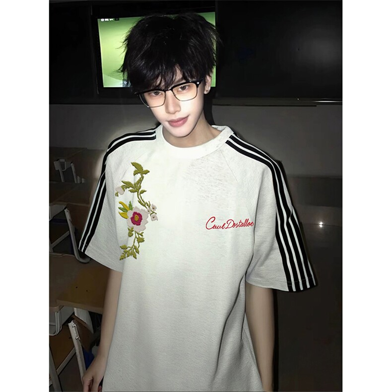 抖音得物品质二开240克宽松纯棉美式潮牌印花三条杠中性风短袖T恤,男装T恤,电商A486