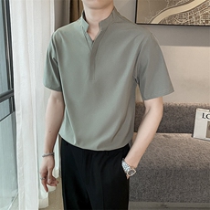 浅绿色