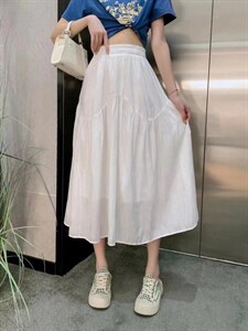轻奢显瘦百搭款图片