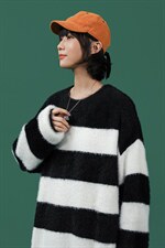 2025秋冬新款中性风条纹破洞大码宽松毛衣A071-8805-P70，男装针织衫/毛衣，电商A125