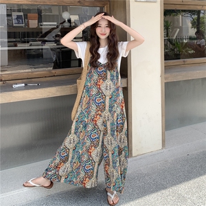 爆款波西米亚印花连体裤女夏2025新款松弛感穿搭连衣阔腿裤超好看图片