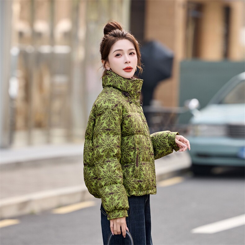 现货25冬装新复古绿色撞色羽绒服衣珂纱朗2D044-818-P255-K385,女装羽绒服,衣珂纱朗
