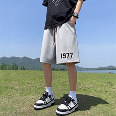 浅灰色