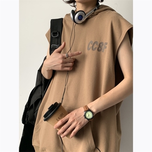 C363-P45 2024夏季新款潮牌宽松运动上衣日系复古连帽背心男现货图片