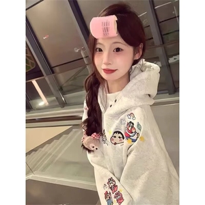 档口现货  趣味蜡笔小新刺绣纽扣连帽卫衣女秋冬W593-P47图片