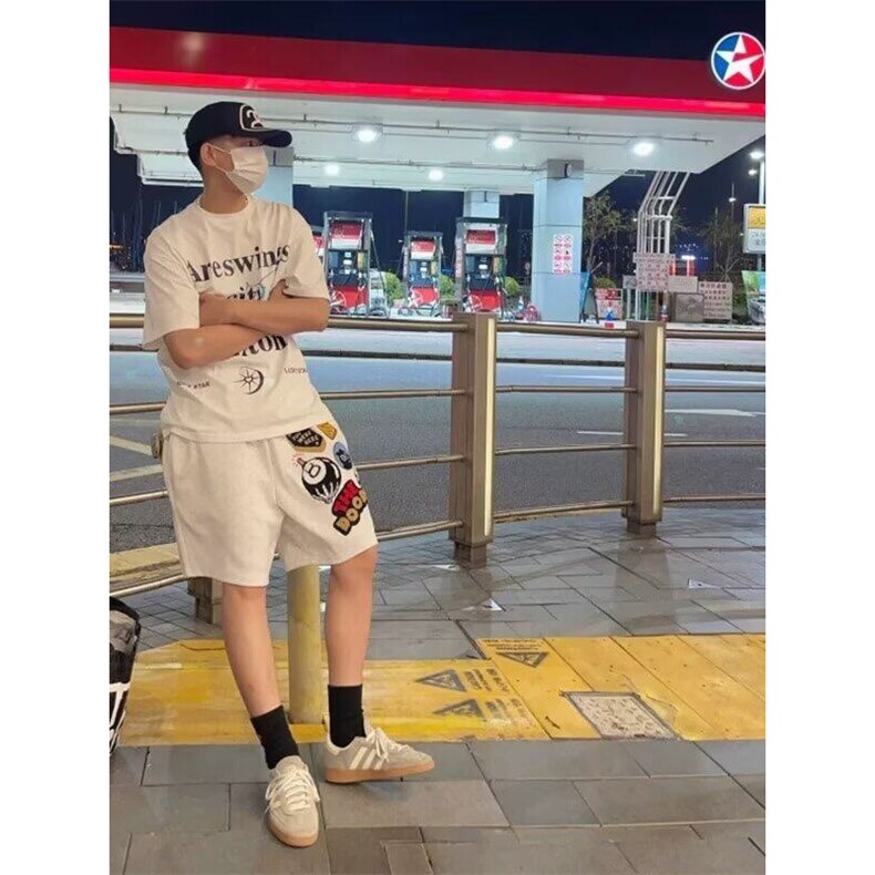 美式高街vibe风裤子植绒刺绣字母勋章短裤男款夏季宽松直筒五分裤,男装牛仔裤,四季星座505