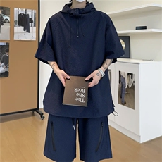 藏青色套装