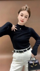 2025年秋季常规款套头单件长袖银丝亮线中领长袖衫配吊坠，女装针织衫/毛衣，雄坤针织