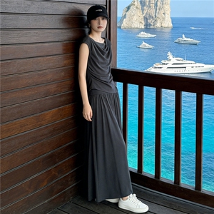 设计感时尚气质套装裙女夏季新款修身褶皱短袖上衣半身长裙两件套图片